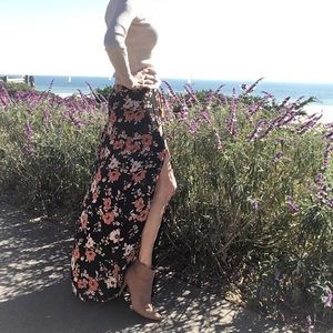 Forever 21 woven floral printed maxi skirt